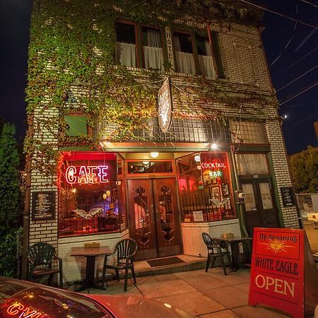 Mcmenamins White Eagle Rock & Roll Hotel ポートランド エクステリア 写真
