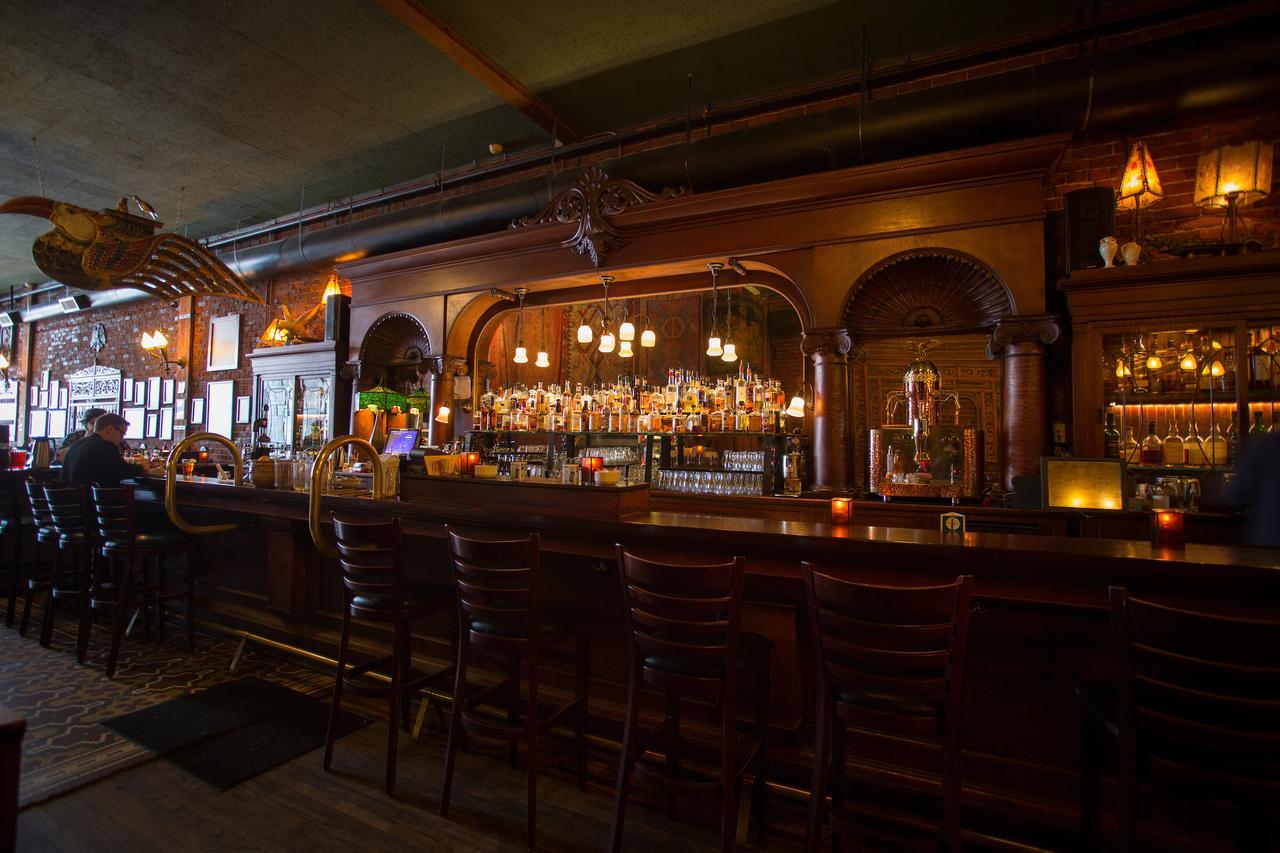 Mcmenamins White Eagle Rock & Roll Hotel ポートランド エクステリア 写真