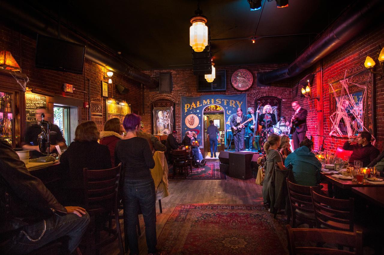 Mcmenamins White Eagle Rock & Roll Hotel ポートランド エクステリア 写真